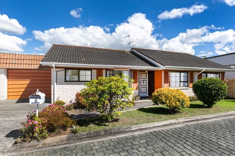 Photo of property in 8/248 Great North Road, Henderson, Auckland, 0612