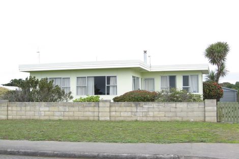 Photo of property in 140 Beach Road, Haumoana, 4102