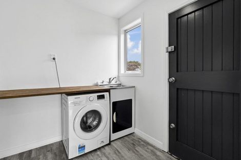 Photo of property in 3 Sellers Grove, Taita, Lower Hutt, 5011