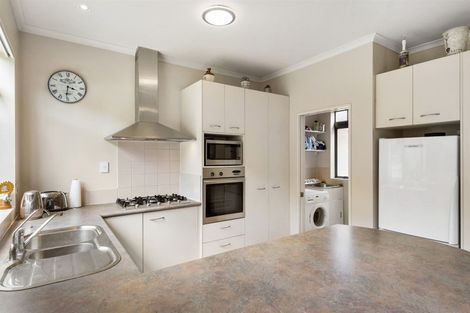 Photo of property in 24 Villanova Place, Albany, Auckland, 0632