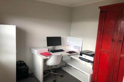 Photo of property in 35 Havana Rise, Grenada Village, Wellington, 6037