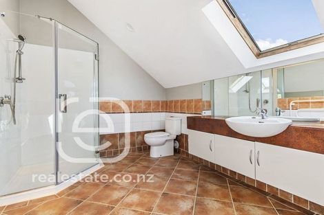 Photo of property in 2 Roseville Road, Gulf Harbour, Whangaparaoa, 0930