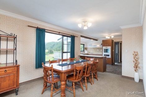 Photo of property in 115 Gemstone Drive, Birchville, Upper Hutt, 5018