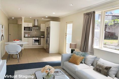 Photo of property in 40 Chatsworth Crescent, Pakuranga Heights, Auckland, 2010