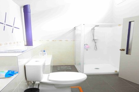 Photo of property in 29 Cairngorm Place, Highland Park, Auckland, 2010