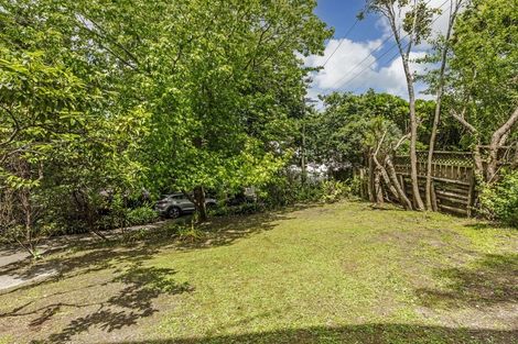 Photo of property in 2/22 Rangatira Road, Birkenhead, Auckland, 0626