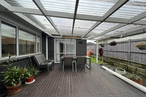 Photo of property in 587 Great South Road, Rosehill, Papakura, 2113