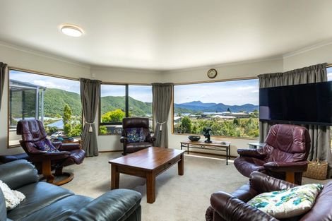 Photo of property in 13 Rimu Terrace, Waikawa, Picton, 7220