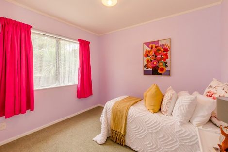Photo of property in 33 Campbell Avenue, Paraparaumu, 5032