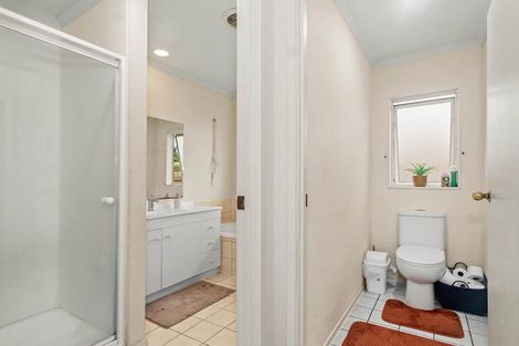 Photo of property in 30 Millington Place, Huntington Park, Auckland, 2013