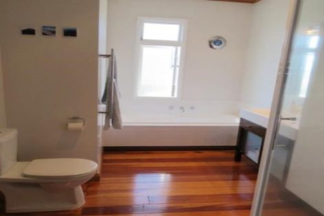 Photo of property in 10 Witako Street, Fitzroy, New Plymouth, 4312