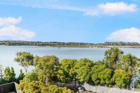 Photo of property in 8 Aztec Place, Conifer Grove, Takanini, 2112