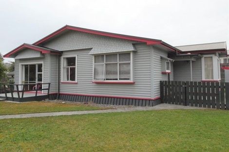 Photo of property in 2 Warburton Street, Karoro, Greymouth, 7805