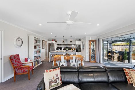 Photo of property in 21 Okarito Avenue, Levin, 5510