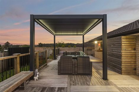 Photo of property in 2 Anna Lane, Glen Eden, Auckland, 0602