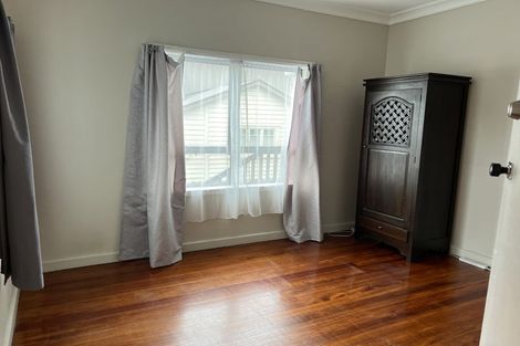 Photo of property in 2/493 Point Chevalier Road, Point Chevalier, Auckland, 1022