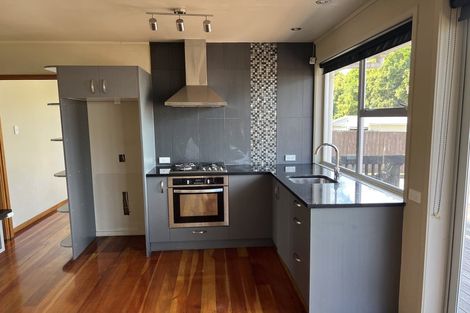 Photo of property in 41 Thornlow Street, Glendene, Auckland, 0602