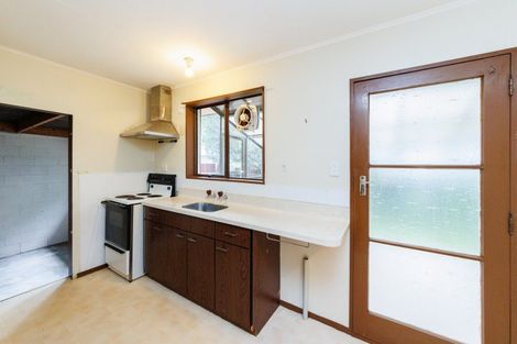 Photo of property in 2 Adams Place, Kelvin Grove, Palmerston North, 4414