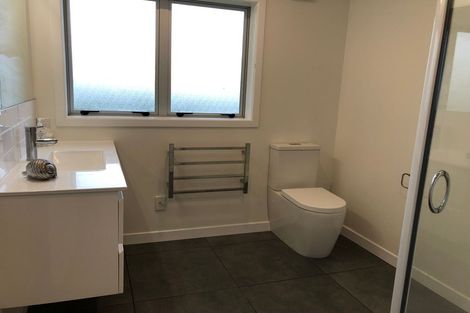 Photo of property in 11 Fenton Terrace, Cockle Bay, Auckland, 2014