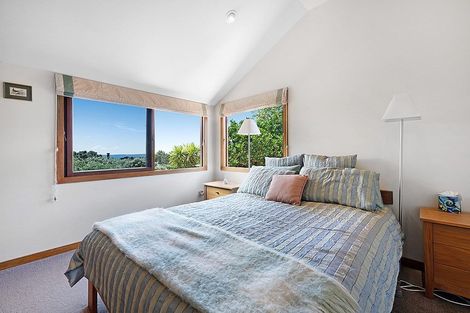 Photo of property in 1/142 Aberdeen Road, Campbells Bay, Auckland, 0620