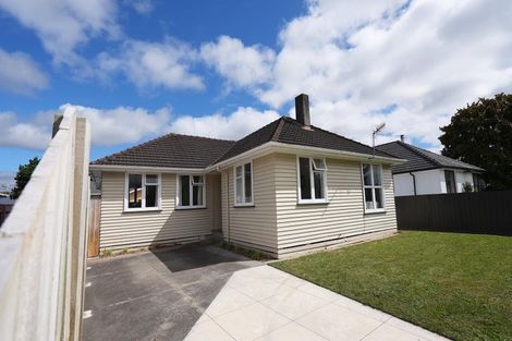 Photo of property in 57a Crewe Crescent, Hokowhitu, Palmerston North, 4410