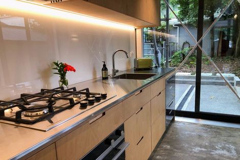 Photo of property in 108 Aro Street, Aro Valley, Wellington, 6021