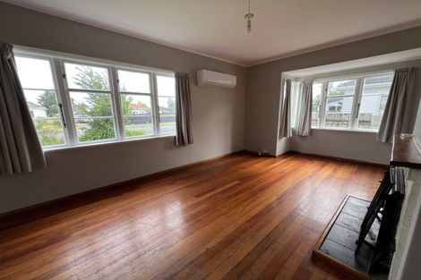 Photo of property in 126 Rangiora Avenue, Roslyn, Palmerston North, 4414