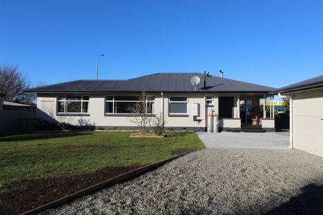 Photo of property in 30 Timaru Road, Waimate, 7924