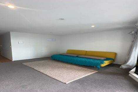 Photo of property in 60 Rauemi Way, Te Atatu South, Auckland, 0610