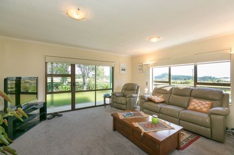 Photo of property in 15 Alfred Road, Egmont Village, New Plymouth, 4371