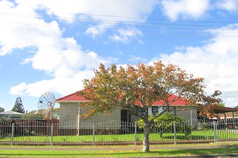 Photo of property in 2/79 Cambridge Terrace, Papatoetoe, Auckland, 2025