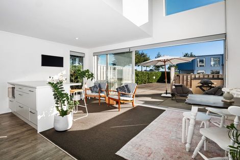 Photo of property in 31 Reynolds Place, Papamoa Beach, Papamoa, 3118