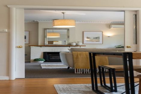 Photo of property in 18 Queen Street, Cambridge, 3434