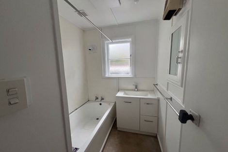 Photo of property in 20 Pitcairn Crescent, Bryndwr, Christchurch, 8053