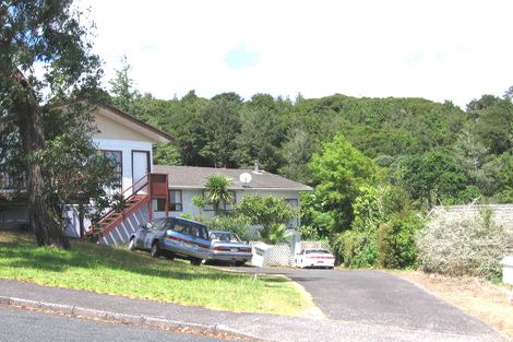 Photo of property in 2/22 Simon Ellice Drive, Bayview, Auckland, 0629