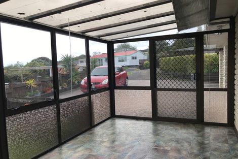 Photo of property in 2/35 Derrimore Heights, Clover Park, Auckland, 2019