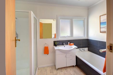 Photo of property in 28 Chisholm Place, Tainui, Dunedin, 9013