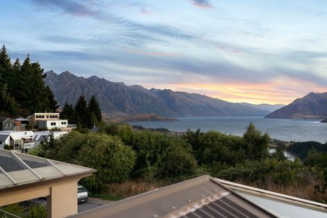 Photo of property in 10b Vancouver Drive, Queenstown, 9300