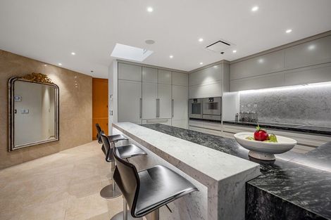 Photo of property in Mon Desir Apartments, 6/173b Hurstmere Road, Takapuna, Auckland, 0622