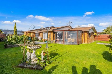 Photo of property in 24 Easton Way, Levin, 5510