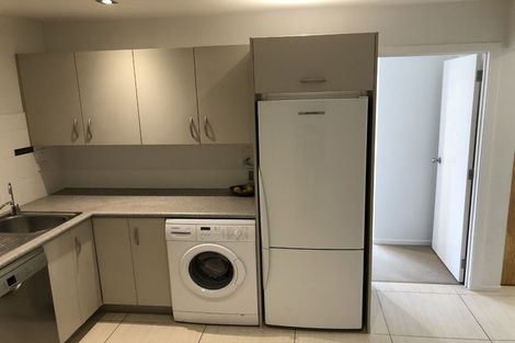 Photo of property in 6 Hinemoa Terrace, Birkenhead, Auckland, 0626