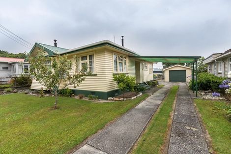 Photo of property in 18 Ashmore Avenue, Cobden, Greymouth, 7802