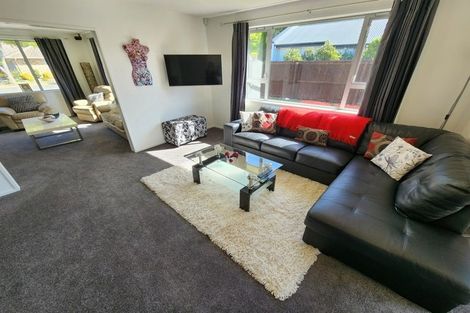 Photo of property in 26 Pohutukawa Crescent, Parklands, Christchurch, 8083
