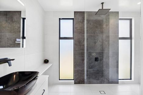 Photo of property in 25 Matipo Street, Wanaka, 9305