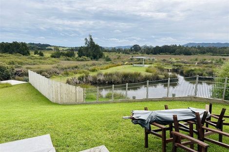 Photo of property in 7b Mavis Place, Beach Haven, Auckland, 0626