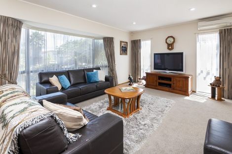 Photo of property in 10 Travers Place, Northpark, Auckland, 2013