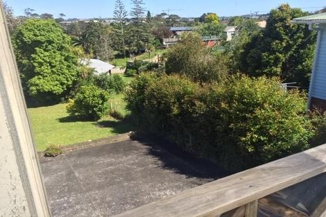Photo of property in 158 Edmonton Road, Te Atatu South, Auckland, 0610