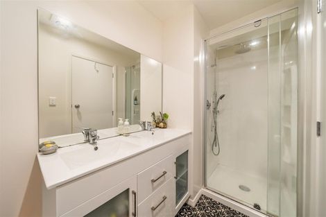 Photo of property in 76 Redwood Avenue, Tawa, Wellington, 5028