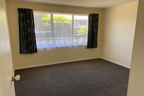 Photo of property in 47 Guadeloupe Crescent, Grenada Village, Wellington, 6037