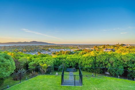 Photo of property in 7 Ocean Vista Lane, Paraparaumu, 5032